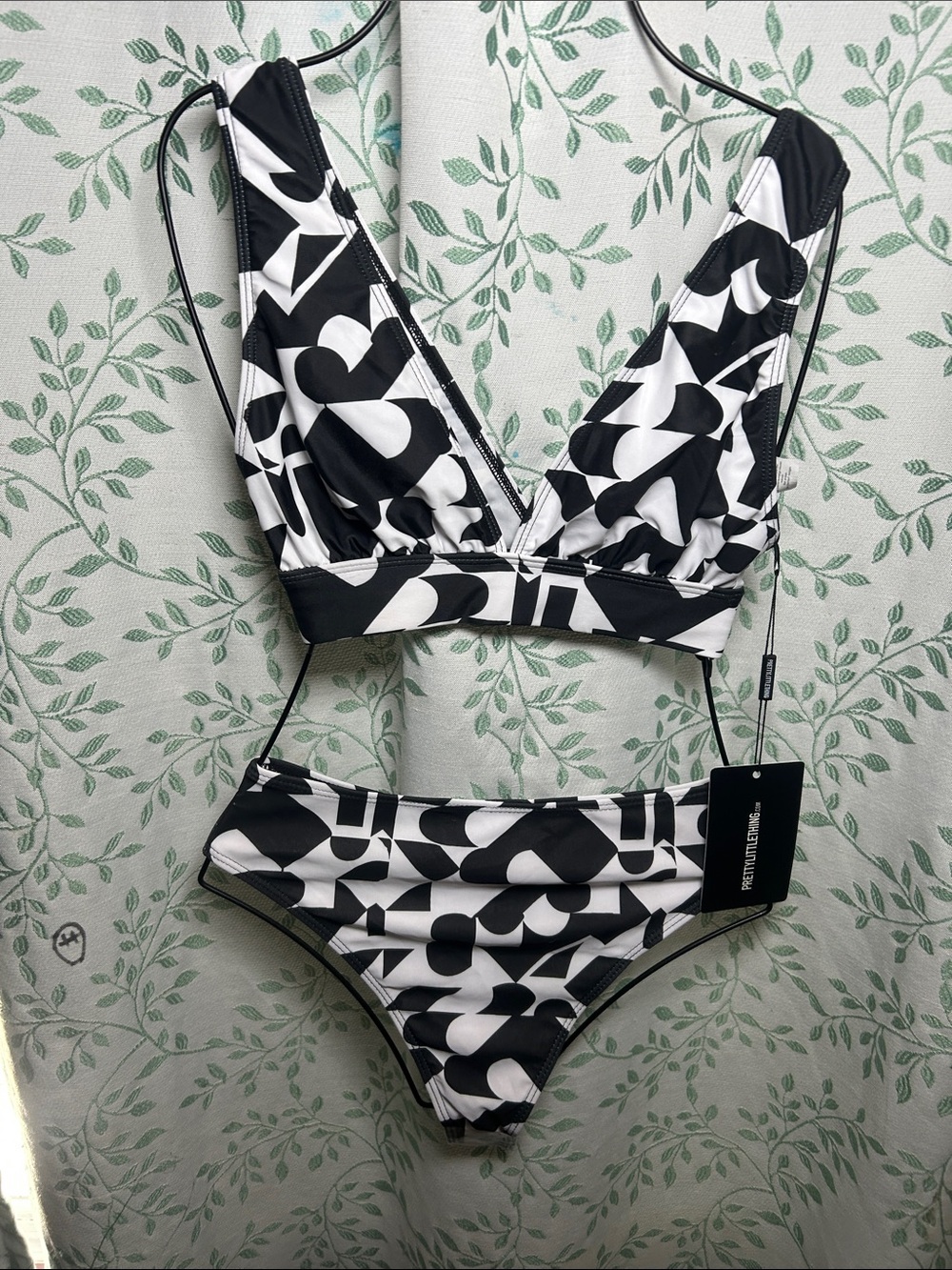 PrettyLittleThing Black & White Geometric Bandeau Bikini Set
